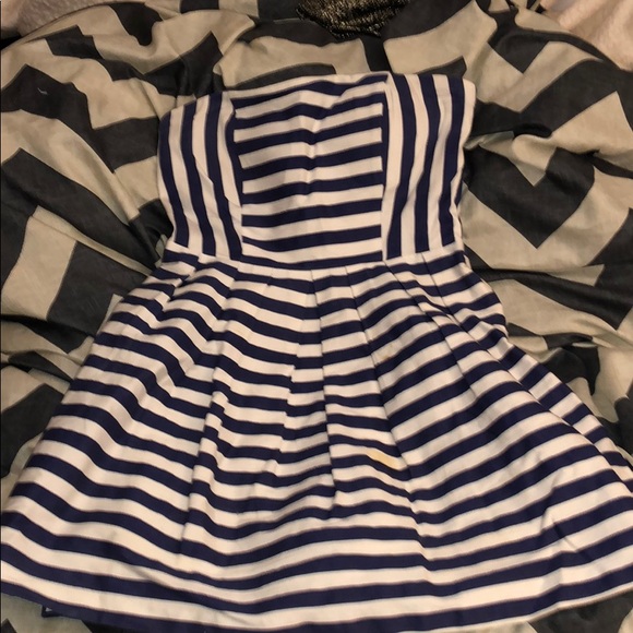 Dress - Picture 1 of 2